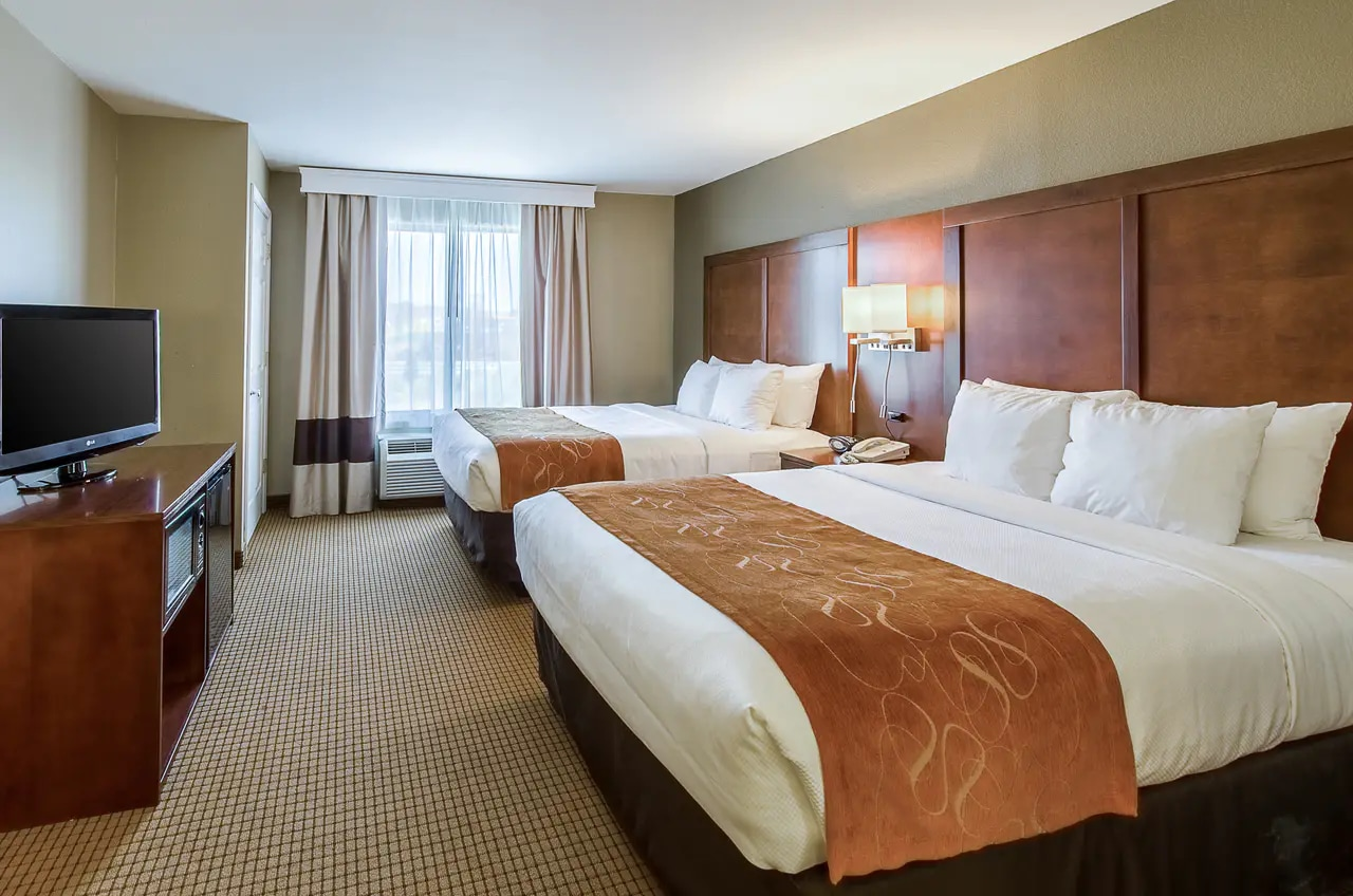 2 Queen Beds